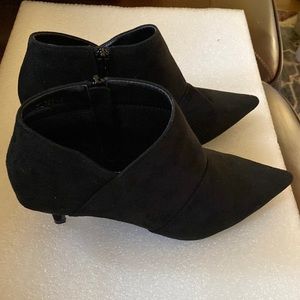 Allegra K black ankle boots Size 8.5
